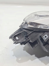 Laden Sie das Bild in den Galerie-Viewer, Frontscheinwerfer Opel E Combo 39176023 Links Scheinwerfer Headlight