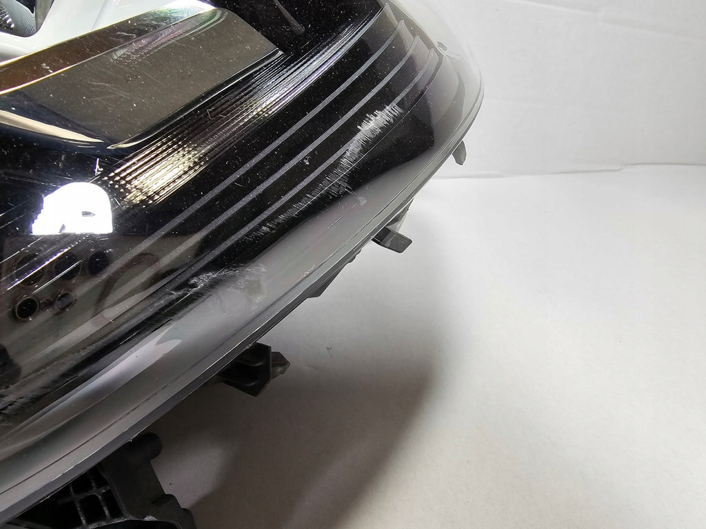 Frontscheinwerfer Renault Megane IV 260601197R 260104596R Ein Satz Headlight SCH6145630336km