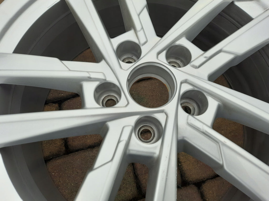 1x Alufelge 17 Zoll 6.5" 5x112 43ET Silber 8Y0601025 Audi A3 Rim Wheel FEL3732981063ps