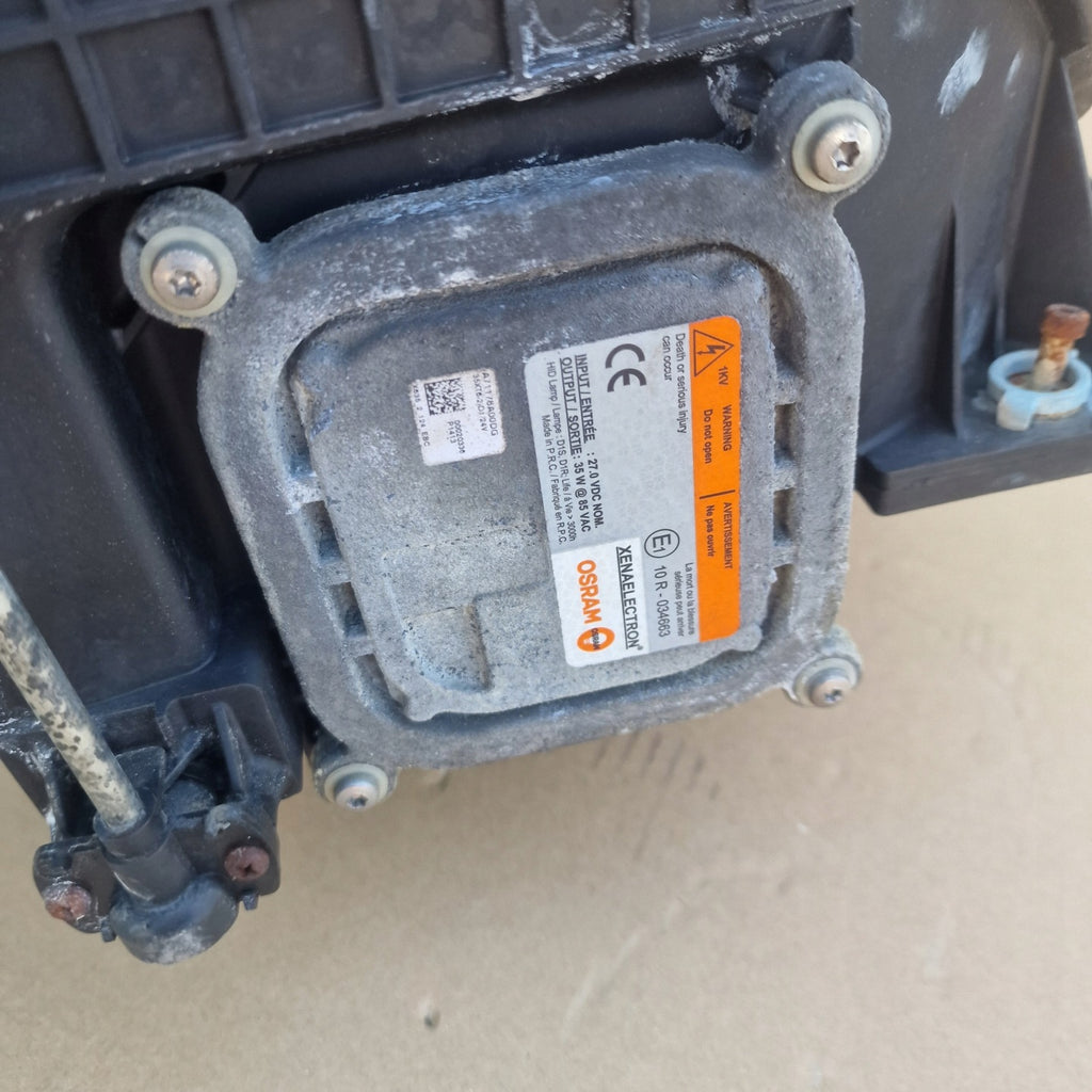 Frontscheinwerfer Mercedes-Benz A9608200639 Links Scheinwerfer Headlight SCH2492026973sc