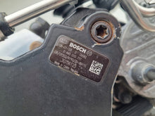 Laden Sie das Bild in den Galerie-Viewer, Motor Volvo C30 D5244T8 2.4 179PS 132kW 170TKm 2004 Diesel Engine Komplett MOT6847889698yd