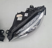 Laden Sie das Bild in den Galerie-Viewer, Frontscheinwerfer Mercedes-Benz W205 A2059069401 Full LED Rechts oder Links SCH9702326326gv