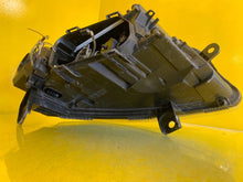 Laden Sie das Bild in den Galerie-Viewer, Frontscheinwerfer Audi A6 C6 4F0941003 Xenon Links Scheinwerfer Headlight