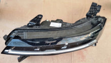Load image into Gallery viewer, Frontscheinwerfer Renault Megane E-Tech 260606256R Ein Stück (Rechts oder Links) SCH3101706069xm