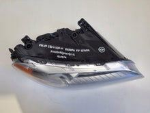 Laden Sie das Bild in den Galerie-Viewer, Frontscheinwerfer Volvo S80 II V70 III Xc70 31214171 Xenon Rechts Headlight