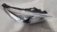 Load image into Gallery viewer, Frontscheinwerfer Ford Focus F1EB-13005-AD Xenon Rechts Scheinwerfer Headlight SCH4955851333gs