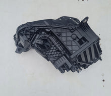 Laden Sie das Bild in den Galerie-Viewer, Frontscheinwerfer Audi Q3 83A941035C Links Scheinwerfer Headlight