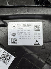 Laden Sie das Bild in den Galerie-Viewer, Frontscheinwerfer Mercedes-Benz W177 A1779062106 A1779062206 Ein Satz Headlight SCH2204731471sb