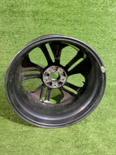 Load image into Gallery viewer, 1x Alufelge 19 Zoll 8.0" 5x114.3 51ET 52910-S1330 Hyundai Santa I Rim Wheel FEL2315900663md