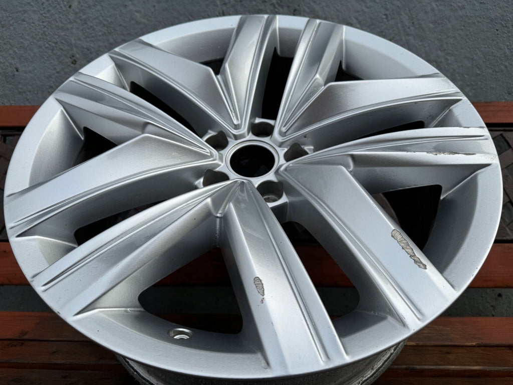 1x Alufelge 19 Zoll 8.5" 5x112 28ET 760601025J VW Touareg Cr7 Rim Wheel FEL8241962113zn