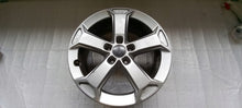 Laden Sie das Bild in den Galerie-Viewer, 1x Alufelge 17 Zoll 7.0" 5x112 81A071497 Audi Q2 Rim Wheel FEL4742062785vh