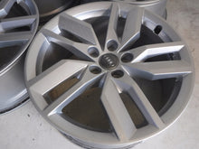 Laden Sie das Bild in den Galerie-Viewer, 4x Alufelge 18 Zoll 8.0" 5x112 39ET Glanz Silber 80A601025 Audi Q5 Q3 Rim Wheel FEL8283673496hy