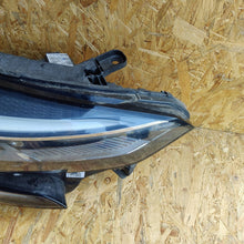 Laden Sie das Bild in den Galerie-Viewer, Frontscheinwerfer Renault Clio I V 260102407R Rechts Scheinwerfer Headlight SCH2898001815ln