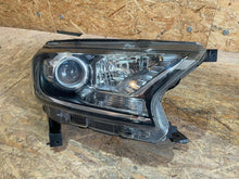 Laden Sie das Bild in den Galerie-Viewer, Frontscheinwerfer Ford Ranger A2048204439 030127028204 Xenon Rechts Headlight