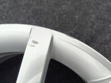 Laden Sie das Bild in den Galerie-Viewer, 1x Alufelge 16 Zoll 6.0" 5x100 38ET Glanz Silber 657601025B Skoda Scala FEL2515808354wq