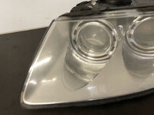 Laden Sie das Bild in den Galerie-Viewer, Frontscheinwerfer VW Touareg 7L6941015BK Xenon Links Scheinwerfer Headlight