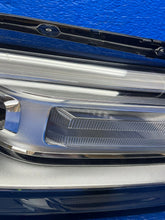 Laden Sie das Bild in den Galerie-Viewer, Frontscheinwerfer Audi Q5 80A941044 Rechts Scheinwerfer Headlight SCH6533262658hj