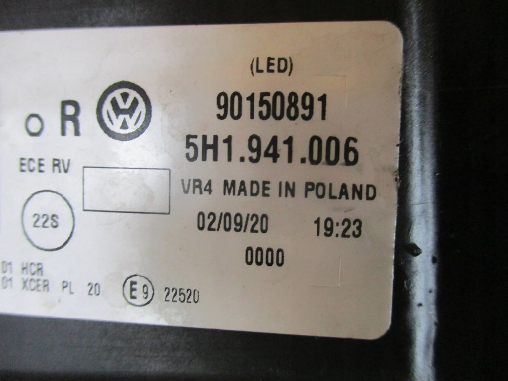 Frontscheinwerfer VW Golf VIII 5H1941006 LED Ein Stück (Rechts oder Links)