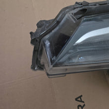 Laden Sie das Bild in den Galerie-Viewer, Frontscheinwerfer Toyota C-Hr Chr 81150-F4071 Links Scheinwerfer Headlight SCH1714175405ck