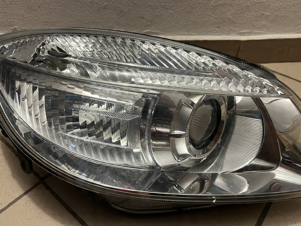 Frontscheinwerfer Skoda Fabia II Rechts Scheinwerfer Headlight