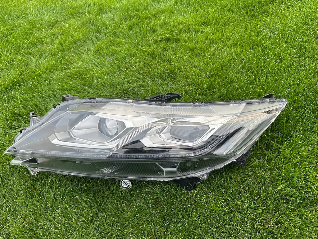 Frontscheinwerfer Mitsubishi Eclipse Cross I 8301D185 LED Rechts oder Links