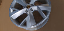 Laden Sie das Bild in den Galerie-Viewer, 1x Alufelge 19 Zoll 7.0" 5x112 43ET Glanz Silber 565601025F Skoda Kodiaq FEL8672874174je