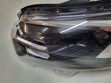 Laden Sie das Bild in den Galerie-Viewer, Frontscheinwerfer Opel Vivaro C Zafira Life 9832837680 Xenon Links Headlight