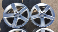 Load image into Gallery viewer, 4x Alufelge 17 Zoll 7.0" 5x112 37ET Glanz Silber 8R0071497 Audi Q5 Rim Wheel FEL1987163069jl