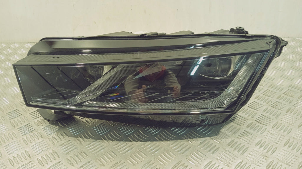 Frontscheinwerfer Skoda Octavia IV 5E4941015B LED Links Scheinwerfer Headlight SCH4771144231jt