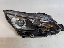 Laden Sie das Bild in den Galerie-Viewer, Frontscheinwerfer Peugeot 2008 I 9814739580 Rechts Scheinwerfer Headlight