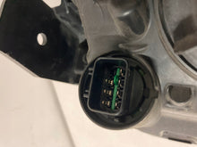 Load image into Gallery viewer, Frontscheinwerfer Hyundai Kona 92102J9000 Rechts Scheinwerfer Headlight SCH2053841745jp