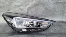 Load image into Gallery viewer, Frontscheinwerfer Hyundai Tucson D7921-21A40 D7921-22A20 LED Rechts Headlight