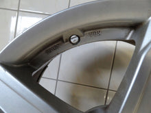 Laden Sie das Bild in den Galerie-Viewer, 1x Alufelge 16 Zoll 6.5" 4x100 36ET Glanz Silber 124R-000499 Kia I Rim Wheel FEL7049216250kn