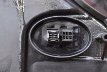 Laden Sie das Bild in den Galerie-Viewer, Frontscheinwerfer BMW F01 F02 7182154 Rechts Scheinwerfer Headlight SCH5253102116bx