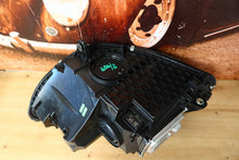 Laden Sie das Bild in den Galerie-Viewer, Frontscheinwerfer Mercedes-Benz W206 A2069067202 Rechts Scheinwerfer Headlight SCH9880318111xu
