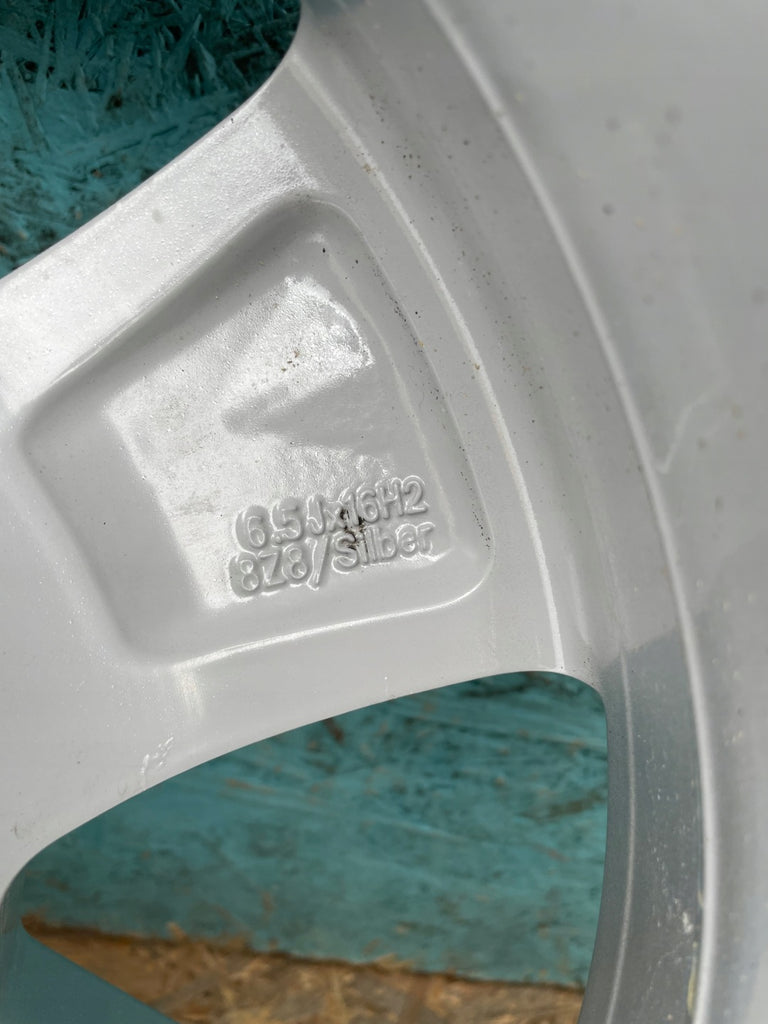 1x Alufelge 16 Zoll 6.5" 5x112 41ET Glanz Silber 3V0601025 Skoda Superb Iii FEL8377308079kp