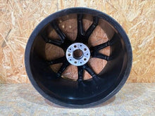 Laden Sie das Bild in den Galerie-Viewer, 1x Alufelge 19 Zoll 5A1F915 BMW Z4 G29 Rim Wheel FEL2158963417mn