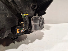 Laden Sie das Bild in den Galerie-Viewer, Frontscheinwerfer Opel Corsa F 39162654 Rechts Scheinwerfer Headlight SCH5261326257dt
