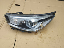 Laden Sie das Bild in den Galerie-Viewer, Frontscheinwerfer Kia Rio IV Stonic 92101-H8 Full LED Rechts oder Links