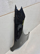 Laden Sie das Bild in den Galerie-Viewer, Kotflügel Mercedes-Benz Coupe A2388810201 Vorne Rechts Schwarz