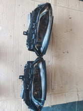 Laden Sie das Bild in den Galerie-Viewer, Frontscheinwerfer Mercedes-Benz W245 2479067001 Ein Satz Scheinwerfer Headlight SCH1456475363xv