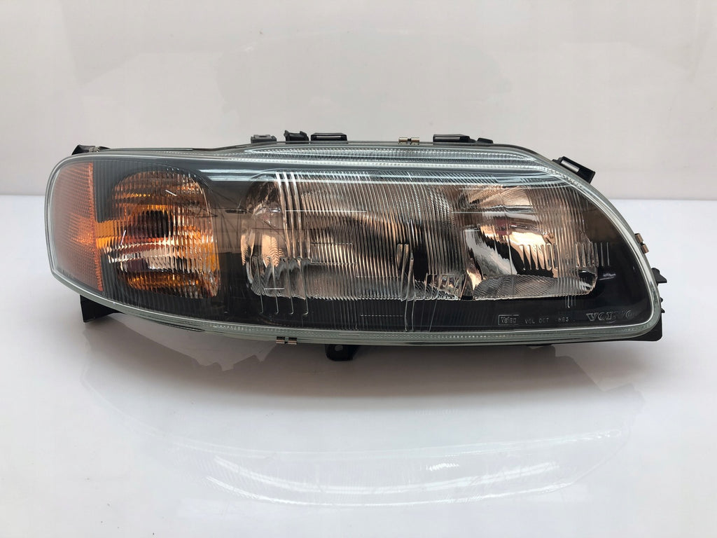 Frontscheinwerfer Volvo S60 Xc70 V70 II 8693564 89007904 Rechts Headlight
