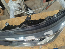 Load image into Gallery viewer, Frontscheinwerfer Toyota Rav 4 LED Links Scheinwerfer Headlight SCH3646824824et