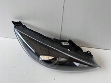 Laden Sie das Bild in den Galerie-Viewer, Frontscheinwerfer Ford Focus F1EB-13D154-AB Rechts Scheinwerfer Headlight SCH6026984540bd