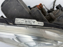 Laden Sie das Bild in den Galerie-Viewer, Frontscheinwerfer Mazda 5 I Xenon Ein Satz Scheinwerfer Headlight SCH5708621963gz