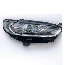 Laden Sie das Bild in den Galerie-Viewer, Frontscheinwerfer Ford Mondeo Rechts Scheinwerfer Headlight