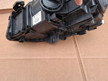 Laden Sie das Bild in den Galerie-Viewer, Frontscheinwerfer Mercedes-Benz W176 A1768203861KZ Rechts Scheinwerfer Headlight SCH9174687302pu