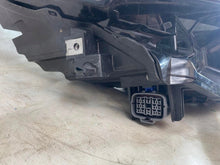 Laden Sie das Bild in den Galerie-Viewer, Frontscheinwerfer Mazda 6 GRF5-51030 LED Rechts Scheinwerfer Headlight