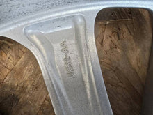 Laden Sie das Bild in den Galerie-Viewer, 1x Alufelge 20 Zoll 8.5" 5x120 47ET JK52-AA Land Rover Range Discovery Rim Wheel FEL1838195278ry