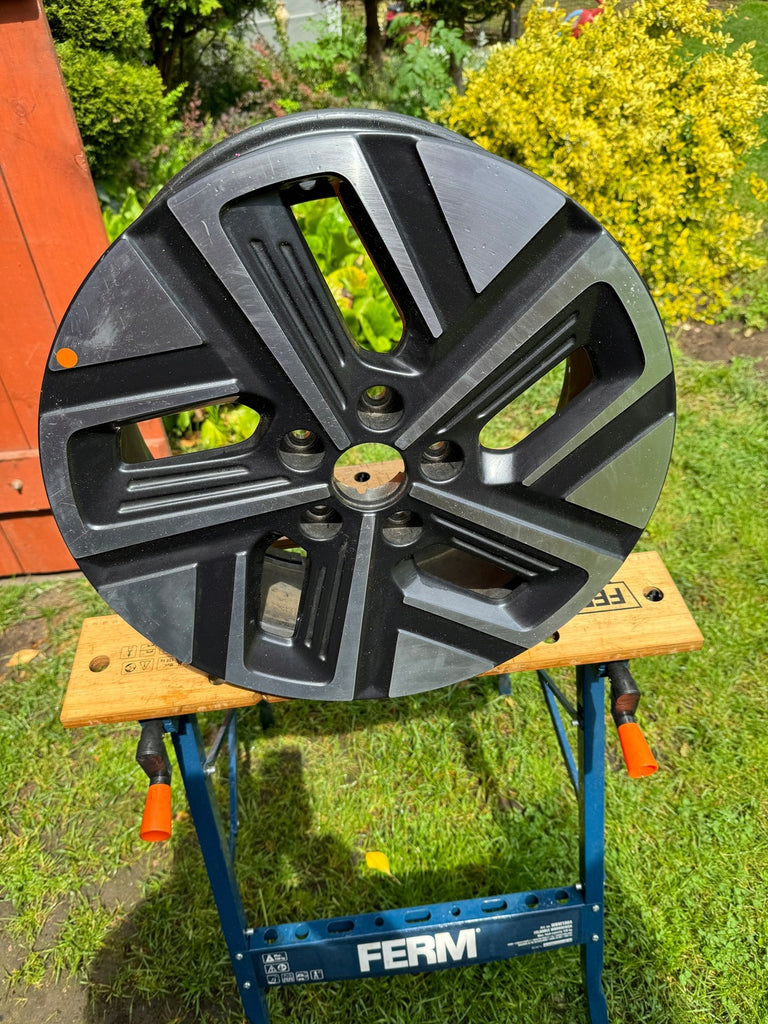 1x Alufelge 17 Zoll 7.0" 5x114.3 50ET Glanz Graphit 52910-DD100 Hyundai Kona Mg